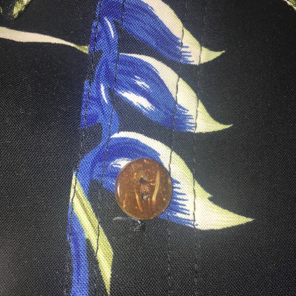 Hawaiian Shirt - Picture 4 of 8